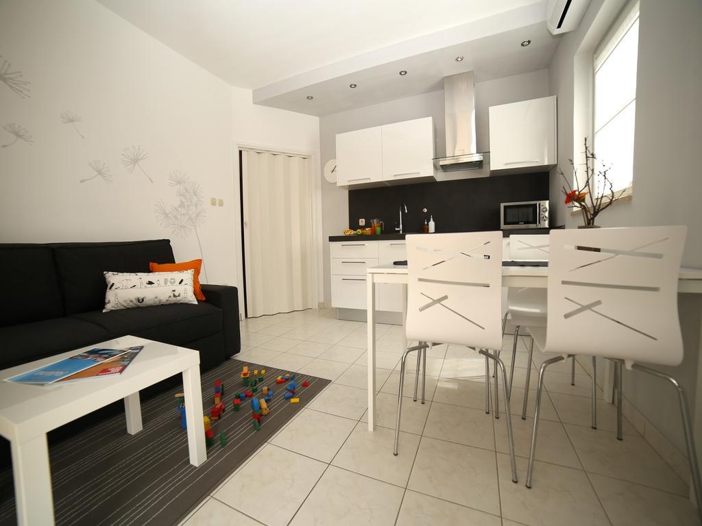Dandelion Apartment Fažana Zimmer foto